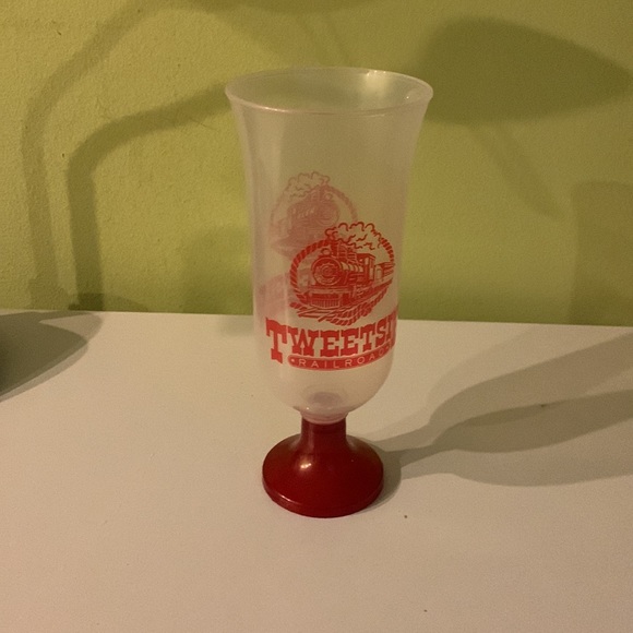 Vintage plastic tumbler cup - Picture 4 of 5